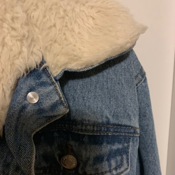 Beautiful denim and Company jacket hardly worn. - Picture 3 of 3